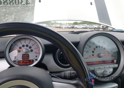 2010 Mini Cooper Clubman z USA, uszkodzony, nr VIN WMWML3C50ATX38346